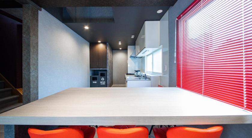 小樽 THE BEEHIVE AIOI 3つ星 宿泊施設 レストラン