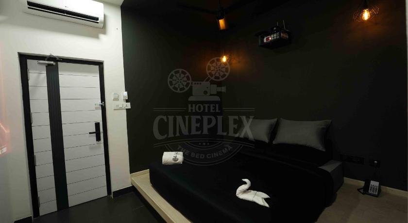 Hotel Cineplex - image 37