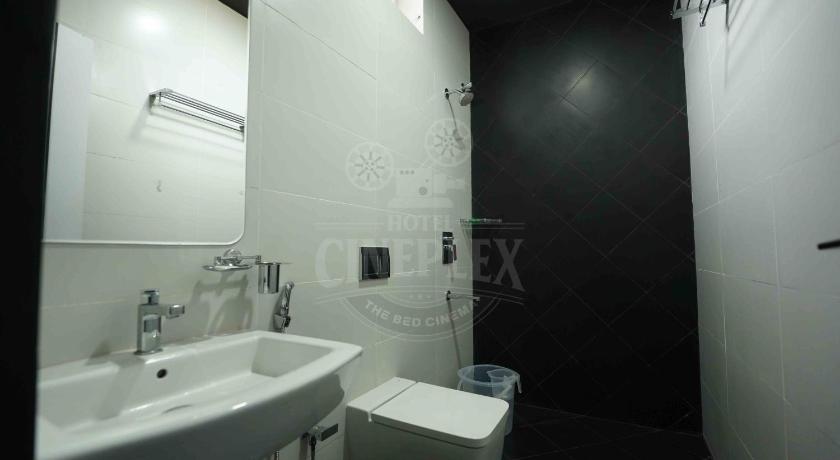 Hotel Cineplex - image 29