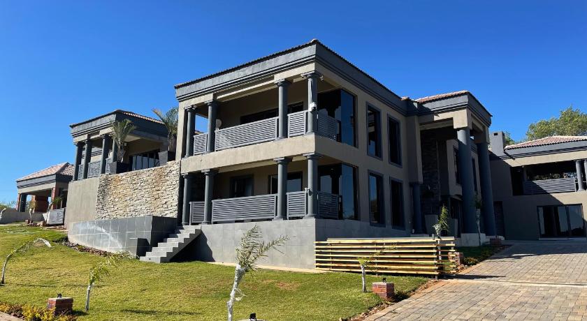 Tuscany Hill Manor — Hotel in Hartswater