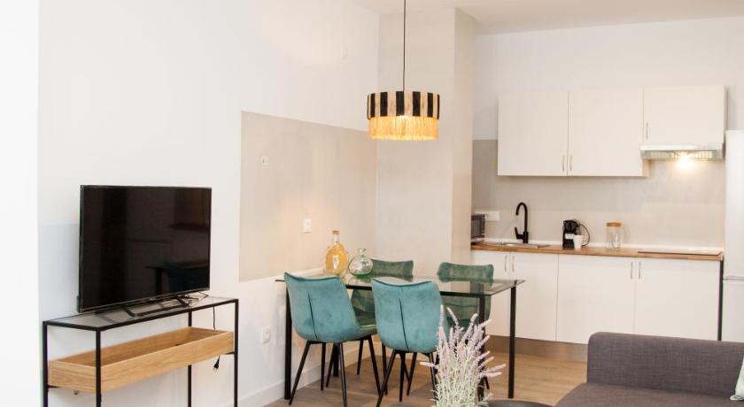 Sevilla GoToSeville Faustino Flats 4-Star Guesthouse suite
