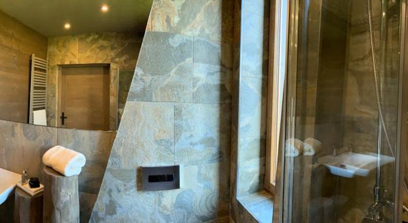 KOZA U WOZA luxury wooden house ecoSPA goat cheese&wine photo