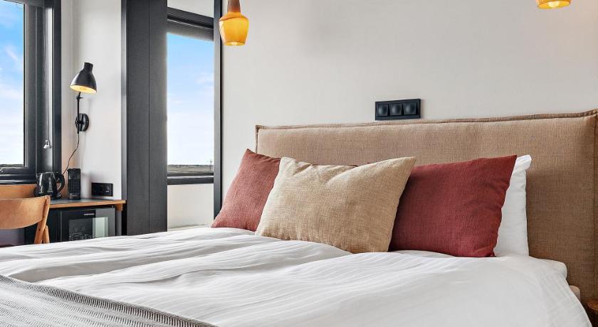Image of Standard Suite 8