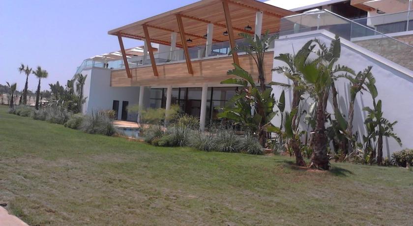 Image of Apartment with Pool View 1