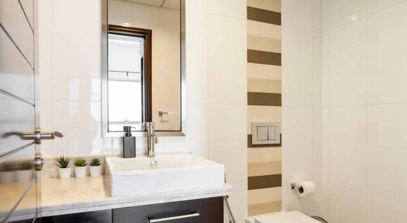 Condo at Heart of downtown next to Burj khalifa photo