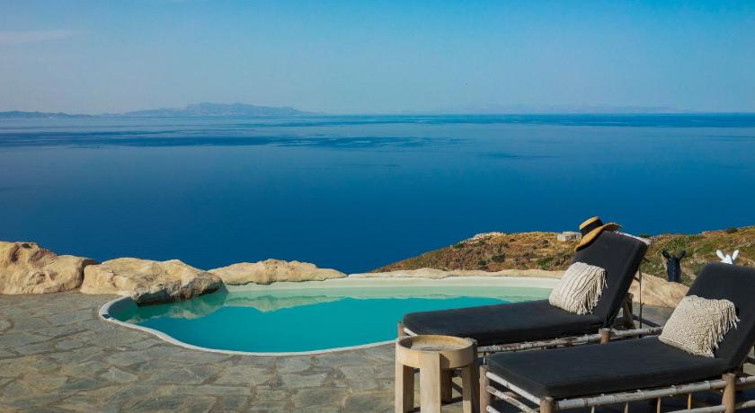 Makarias Traditional Luxury Villas