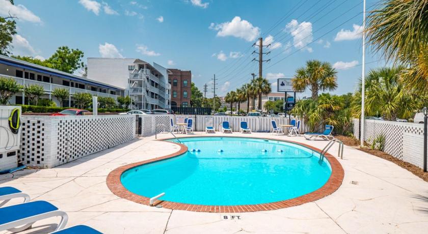 The Waterway Pet Friendly by Carolina Retreats photo