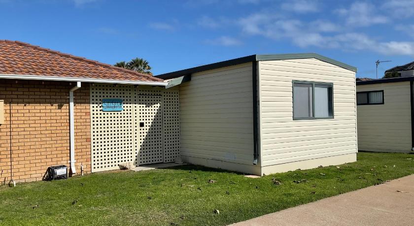 Leander Reef Holiday Park photo