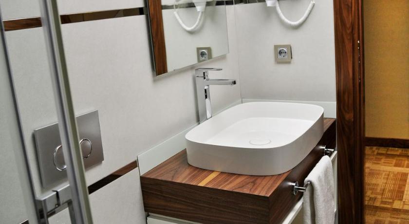 Avin Hotel Izmir Turkey Booking Com