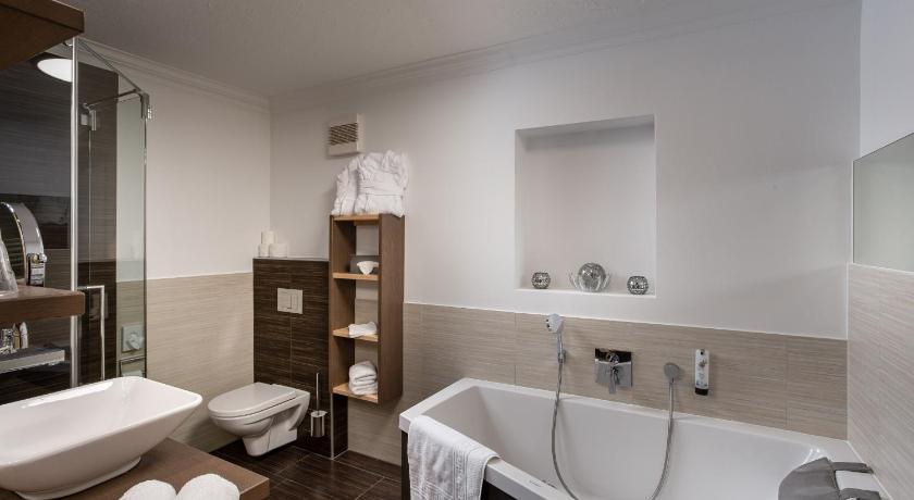 Image of Junior Suite with Terrace 2