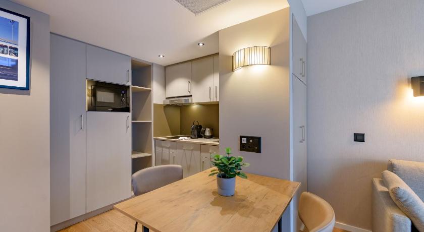 Image of Apartment 9