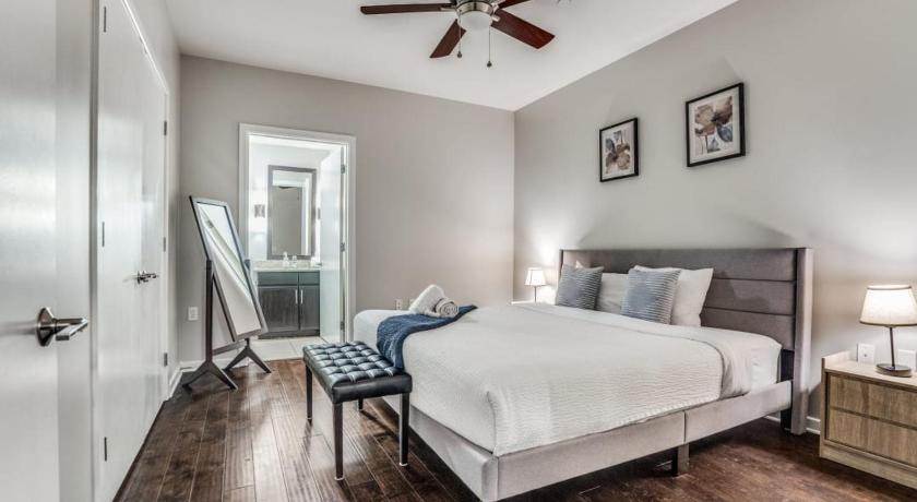 Stunning 2BR CozySuites with roof pool, lounge gym — Hotel in Dallas (TX)