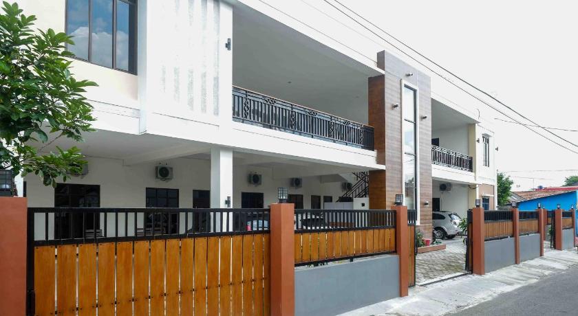 RedDoorz near Terminal Tirtonadi 2 – Surakarta (Solo), SD