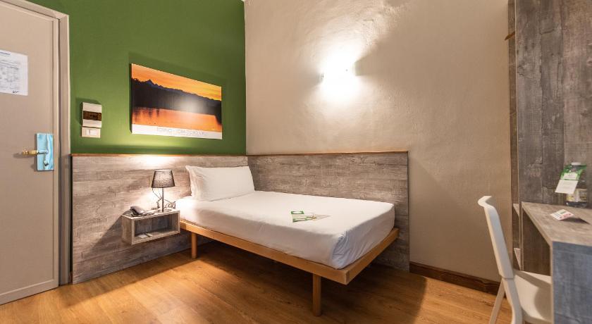 Image of Standard Single Room 4