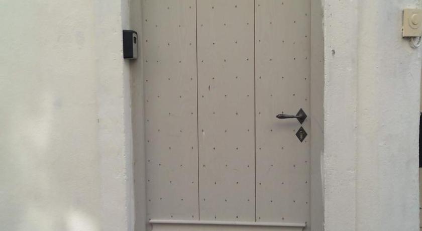 Duplex en pierre proche des Arenes photo