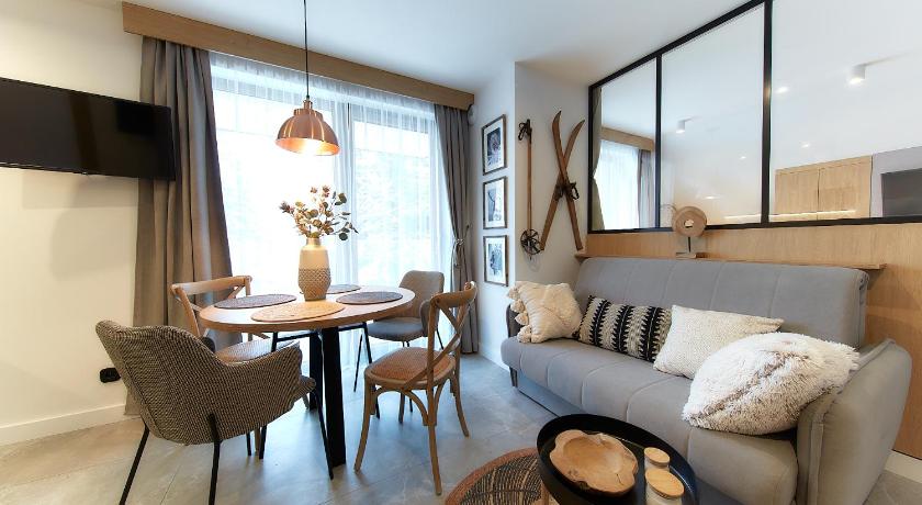 Tatra Square Apartments photo