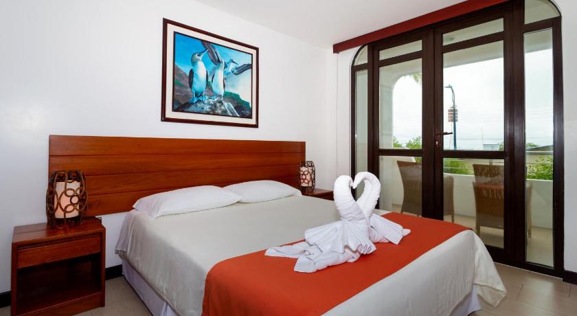 Galapagos Apartments - Bay View House photo