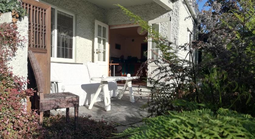 Image of Studio Apartment with Garden Views 10