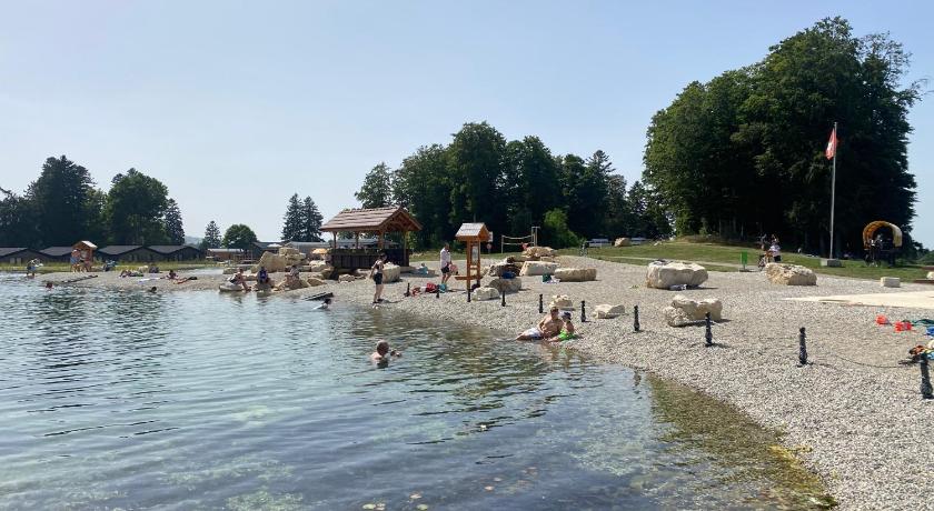 la Cibourg, Centre de vacances — Hotel in Courtelary