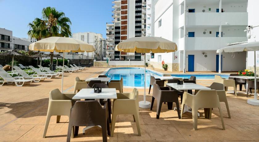 Hotel Apartamentos Central City photo