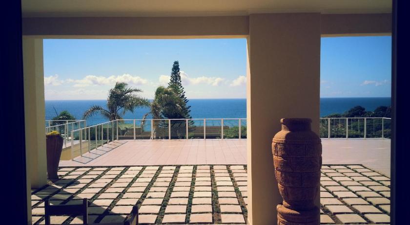 Image of Double Room with Pool View 4