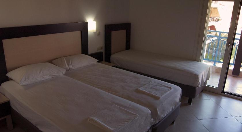 Triple Room, Hotel Dellis in Kamena Vourla