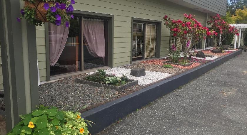 Airport Inn — Hotel in Port Hardy (BC)