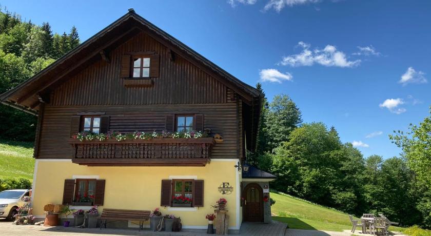 Ferienwohnung Michaela — Hotel in Annaberg