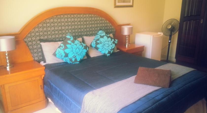 Image of Double Room with Private External Bathroom 8