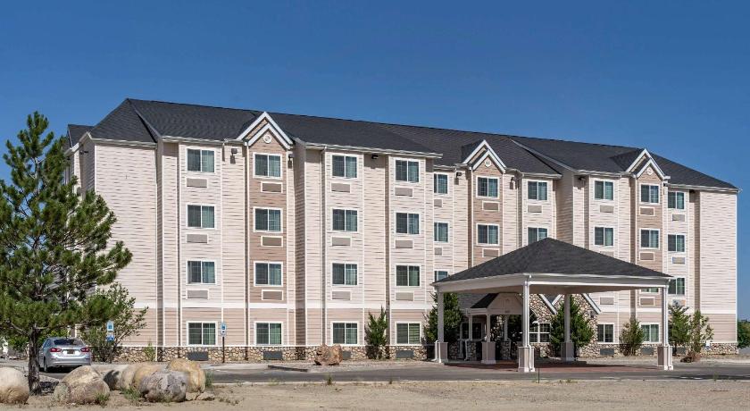 Comfort Inn & Suites photo