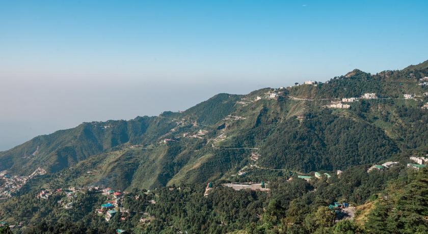SUN 2BHK by Wabi Sabi Stays Steep Uphill walk 5 Mins photo