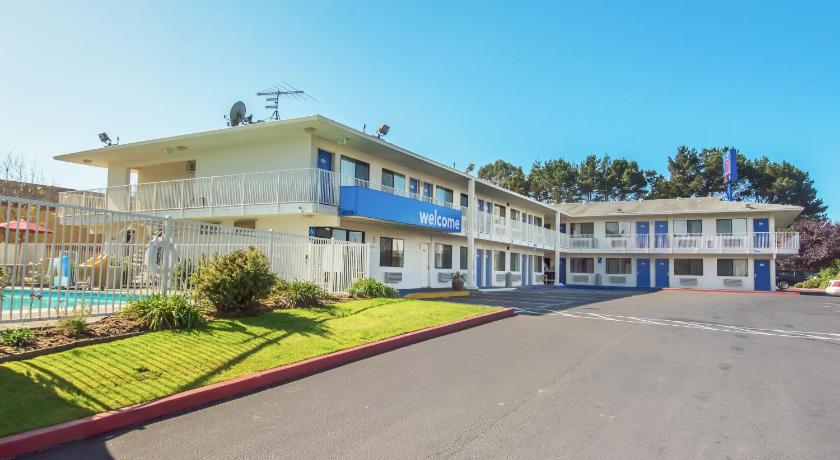 Motel 6-Arcata, CA - Humboldt University