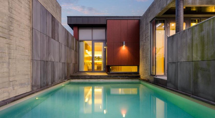 Stanford Hotel & Resort Jeju photo