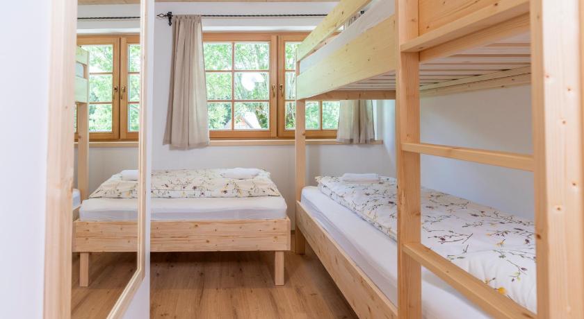 布莱德 Planinska koca na Uskovnici 2星级 酒店 餐厅