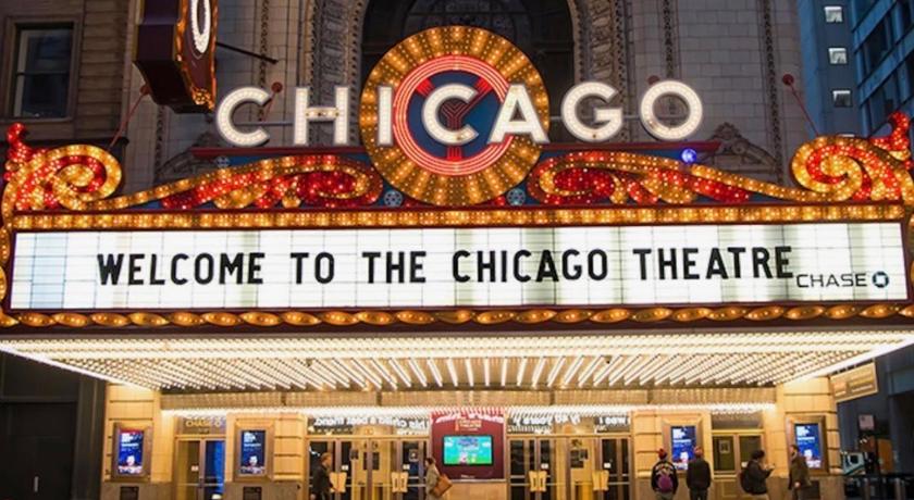 Cheerful bedroom free parking approx 15 mins to downtown Chicago! — Hotel in Chicago (IL)