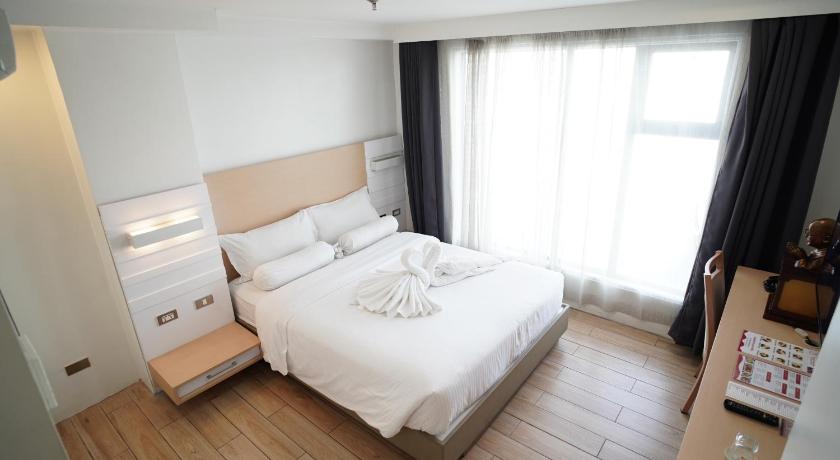 Image of Deluxe Room 0