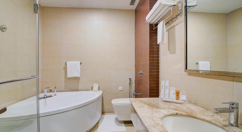 Image of Superior King Room 14