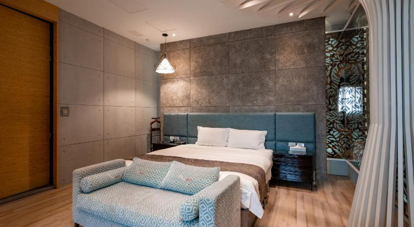 Image of Standard Double Room (Check-in after 18:00) 3