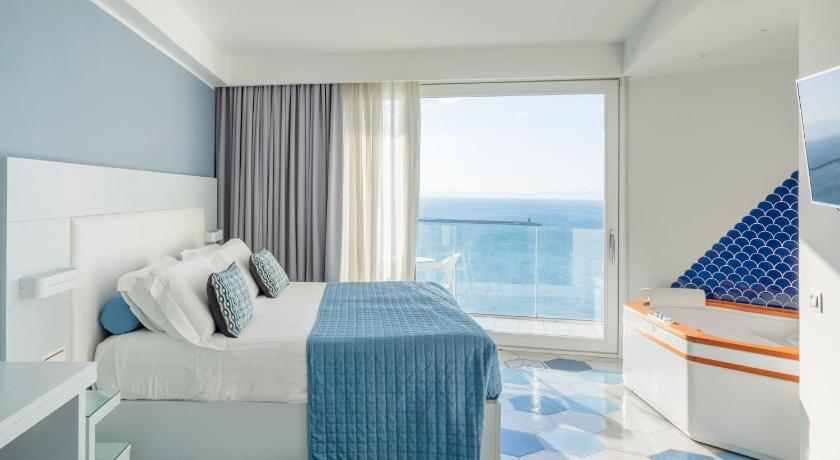 비에트리 술 마레 로이드'S 바이아 호텔 (Lloyd'S Baia Hotel) 4성급 호텔 스위트룸