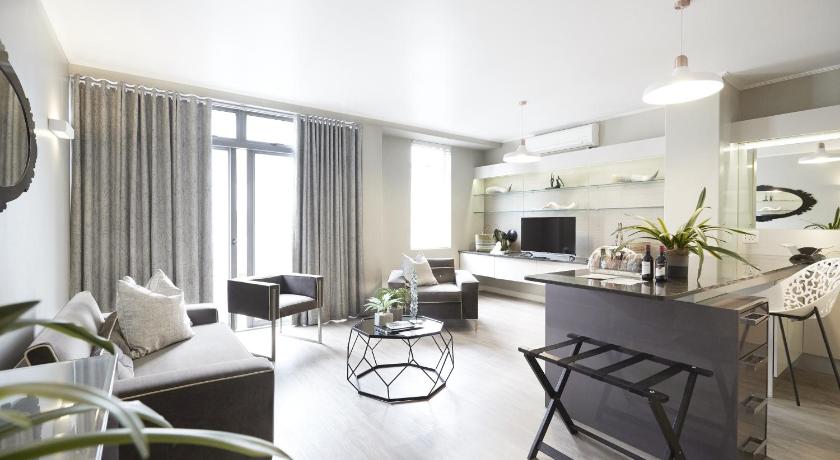 Image of Deluxe Suite 3