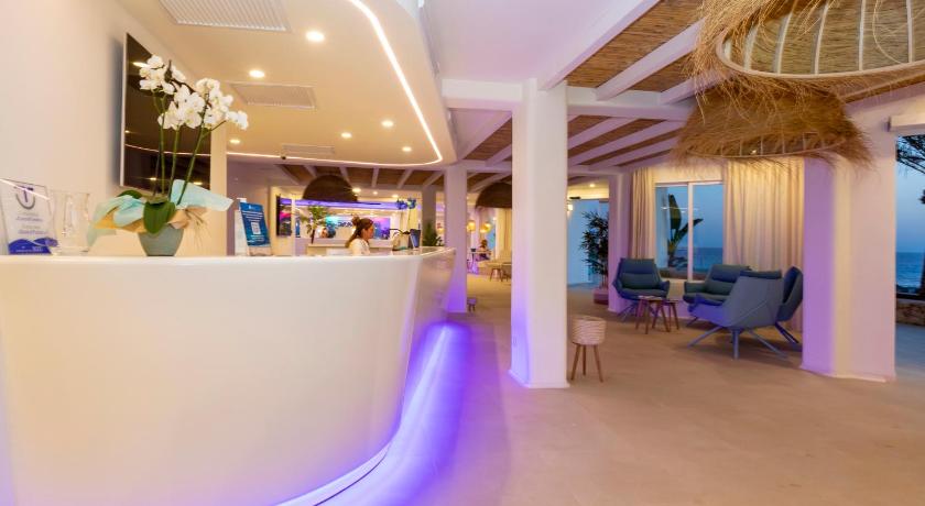 Hotel Maysi photo