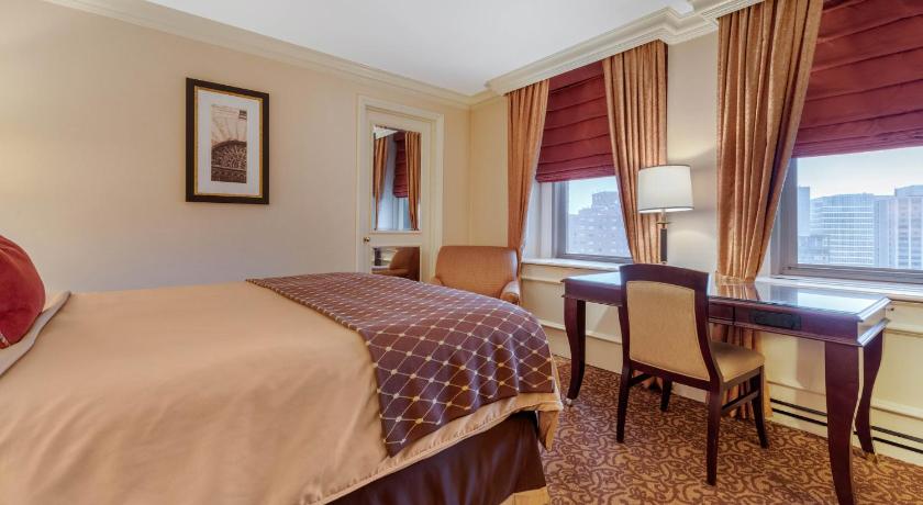 Omni William Penn Hotel photo