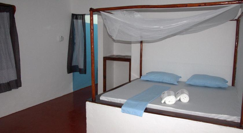 Baraka Aquarium Bungalows photo