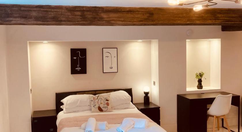 Not Bookable — Hotel in Lancaster