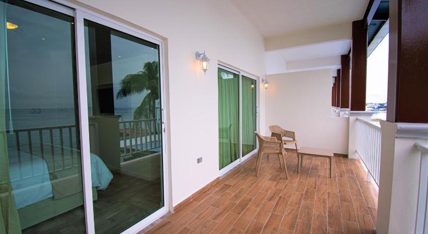 Ocean Suites Bartolome photo