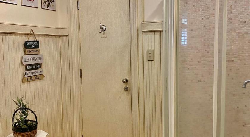 2 bedroom 2 bathroom with Free parking photo