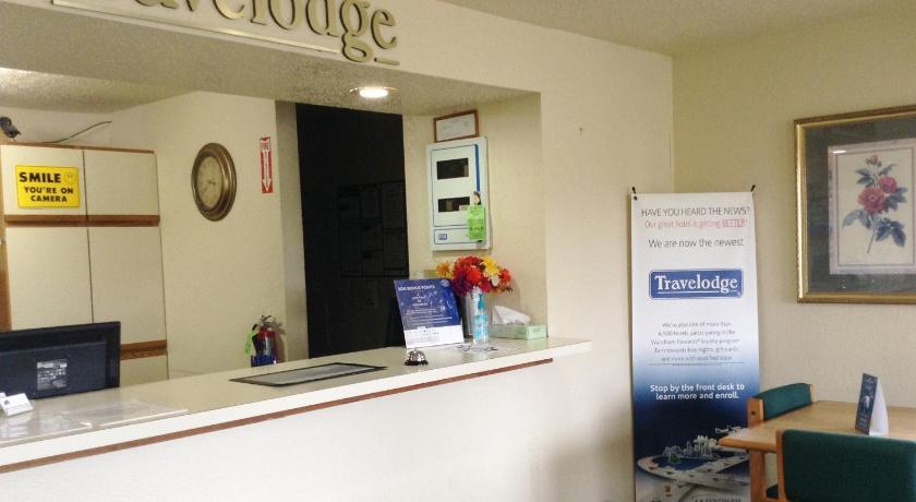 Travelodge by Wyndham Hudsonville photo