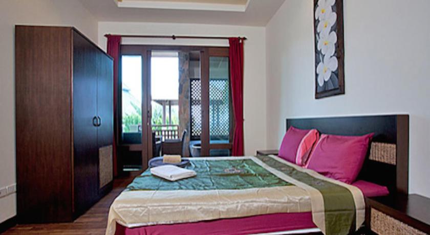 Image of Beachfront Apartment - 2 Bedroom (Lower floor) 10