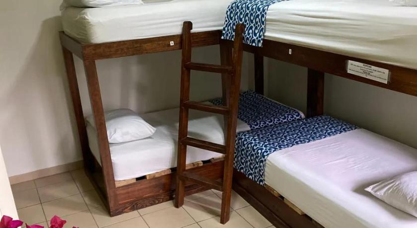 Image of Quadruple Room with Private Bathroom 6