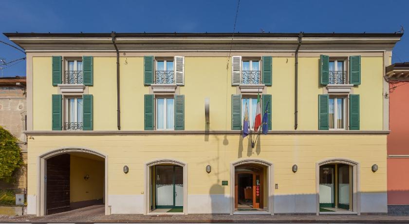 Hotel Gambara photo